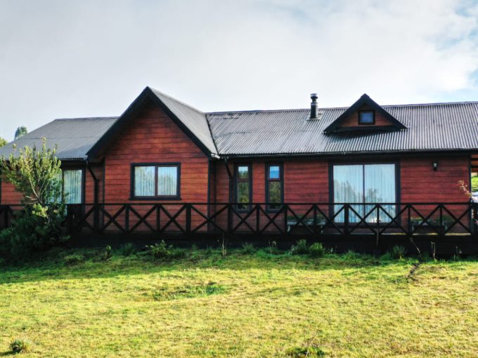 Casa en Venta en Sector Pid Pid, Castro Chiloé – Elegancia, Privacidad y Alta Conectividad 🌿🏡