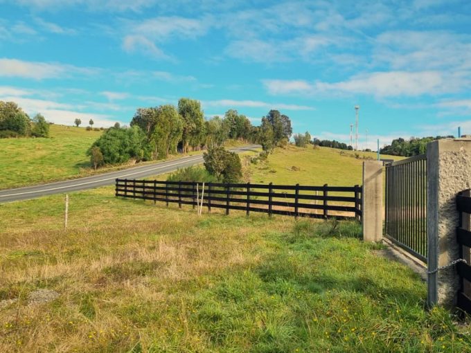 Parcela de 0.5 Hectáreas en Degan, Ancud - Acceso Directo a Ruta Asfaltada W-15 - Agua Instalada - Luz Contigua - $30.000.000