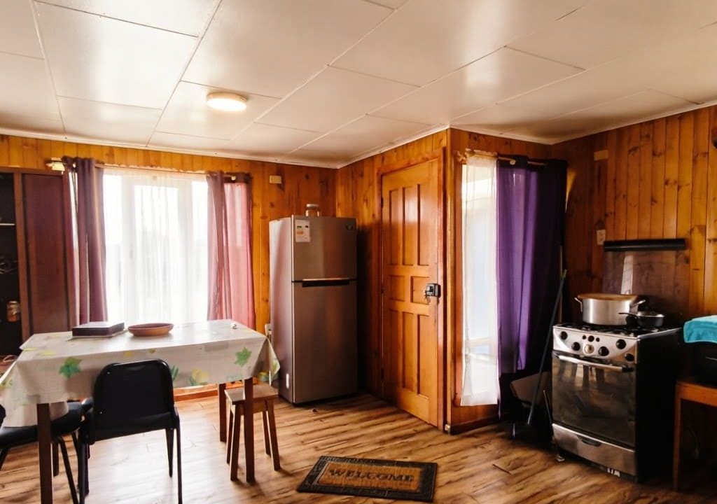 Professional_real_estate_interior_photography_of_a-1787669596385