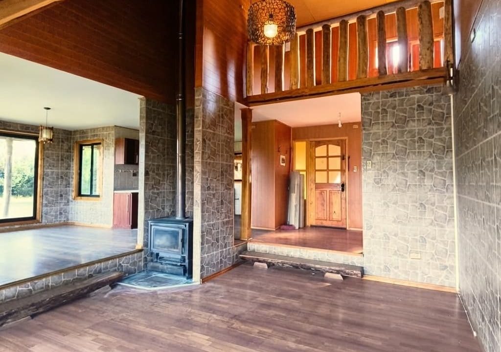 Professional_real_estate_interior_photography_of_a-1787680140940