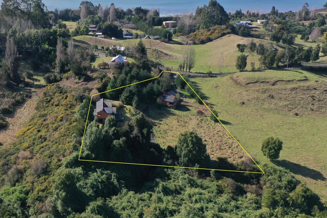 Oportunidad Única: Propiedad en Venta en Llaullao Playa Castro Chiloé – Casa, Cabaña e Ingreso Adicional